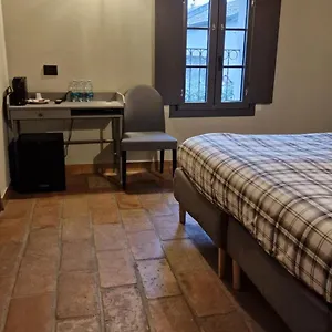 1906 Bed & Breakfast