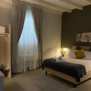 Maison d'hôtes Lo Stallone -malpensa Milan Airport, Buscate